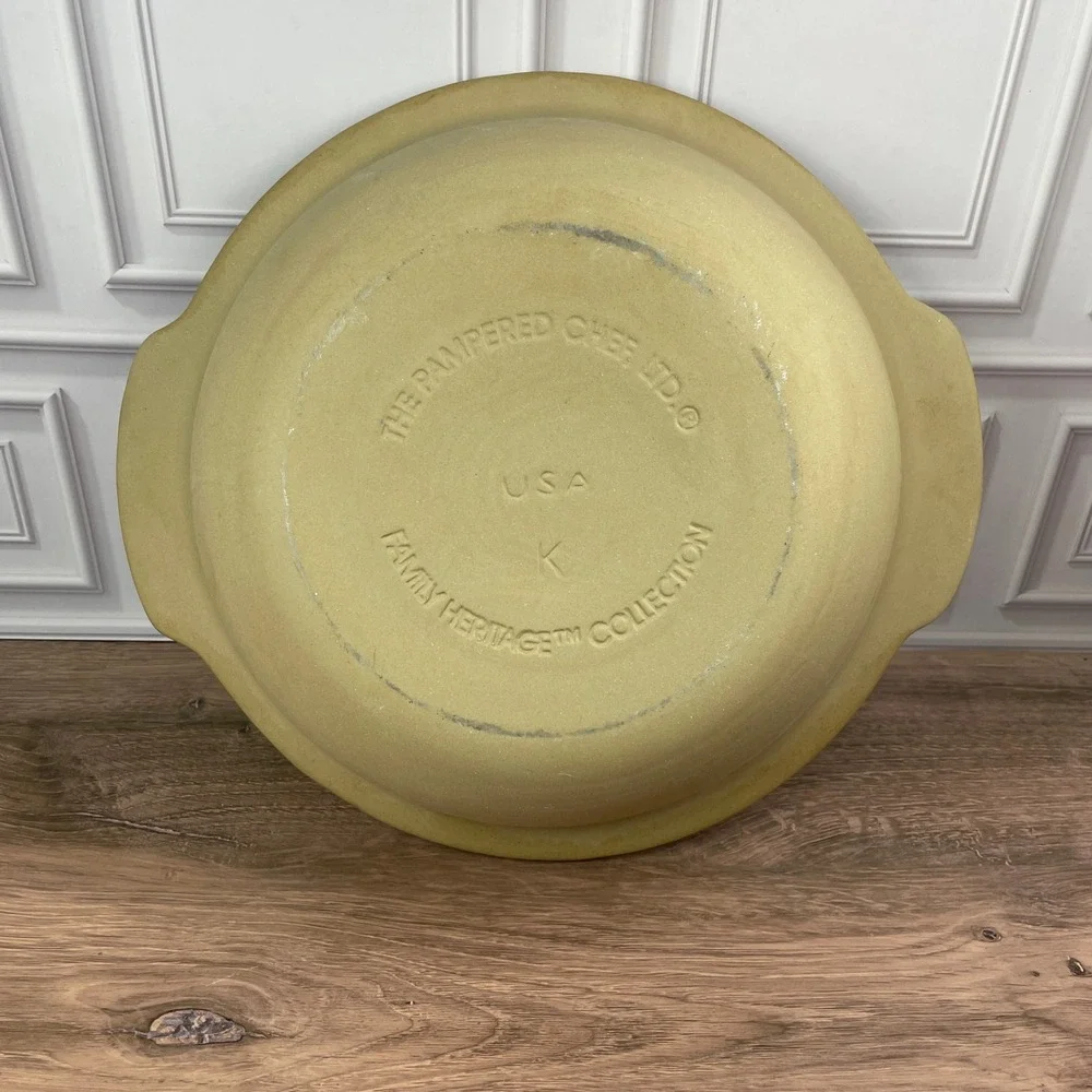 Pampered‎ Chef Family Heritage Collection 12 inch Stoneware Bowl Dish